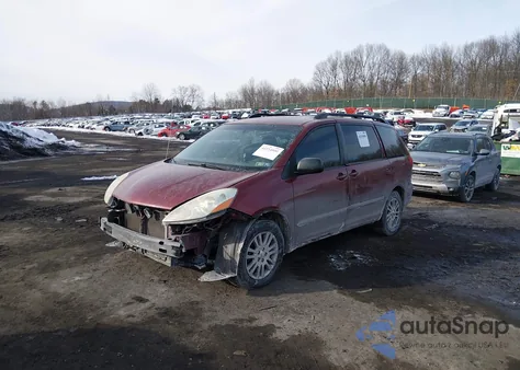 2010 Toyota Sienna Le z USA, uszkodzony, nr VIN 5TDJK4CC6AS031845